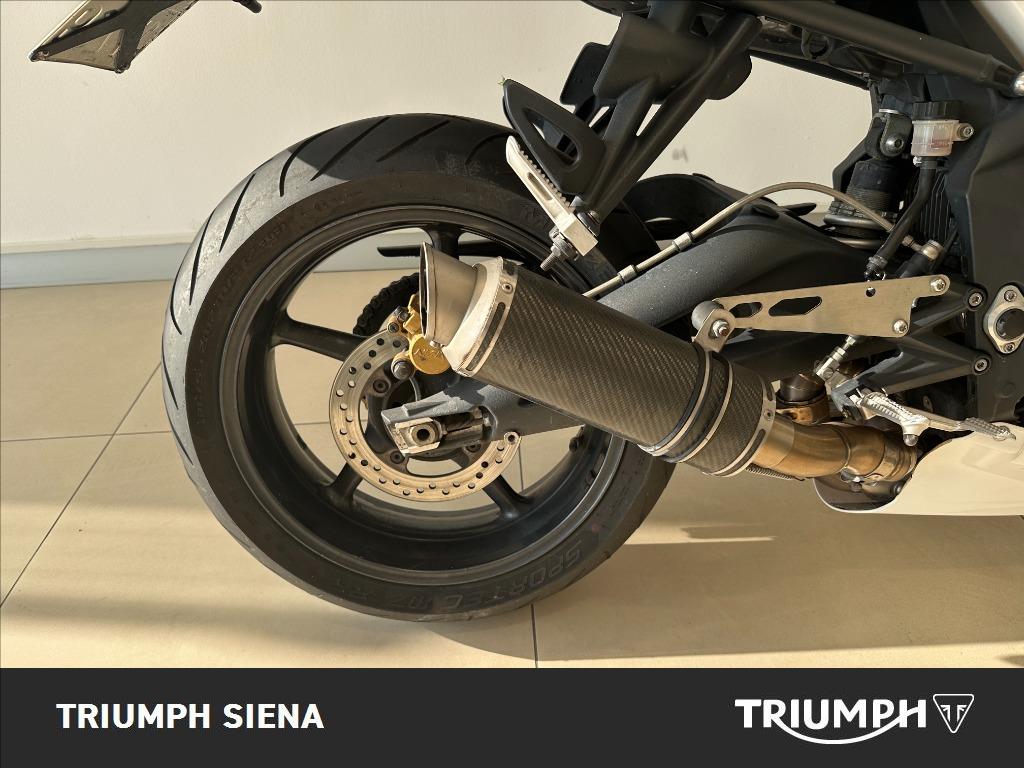 TRIUMPH Street Triple 675 