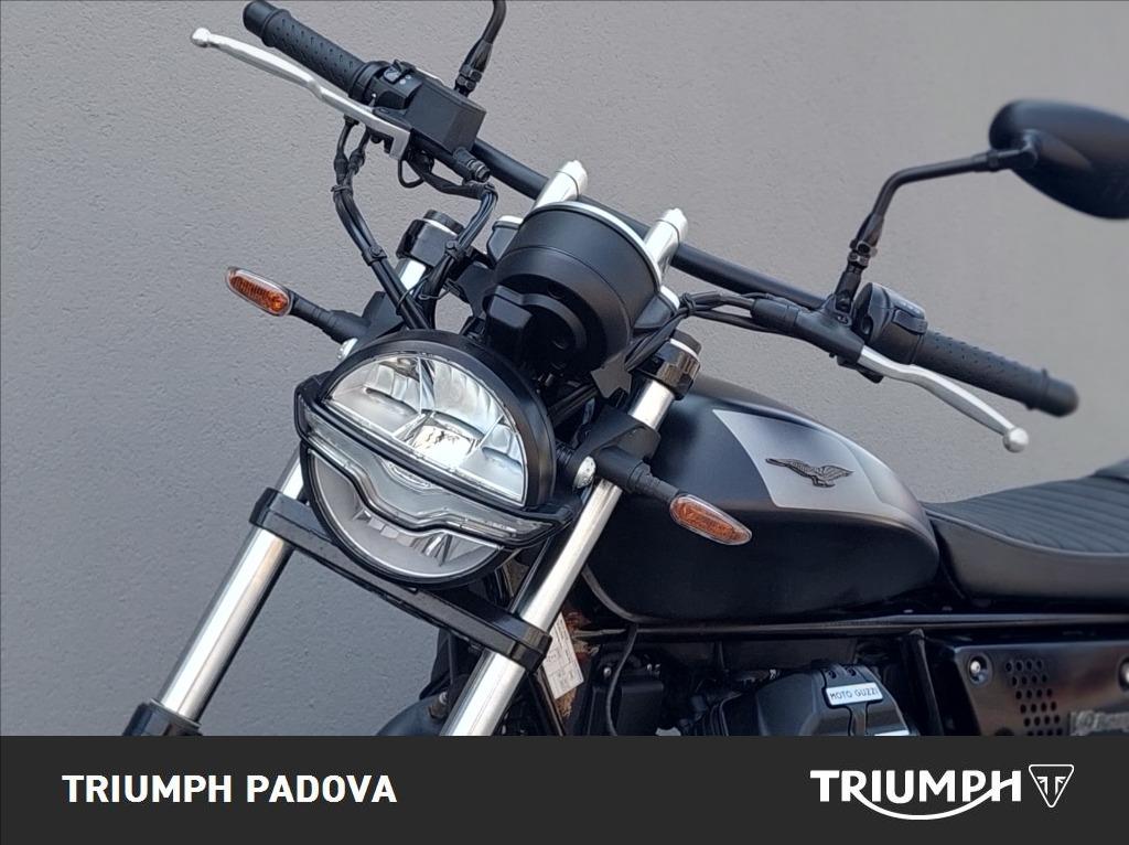 MOTO GUZZI V9 850 Bobber