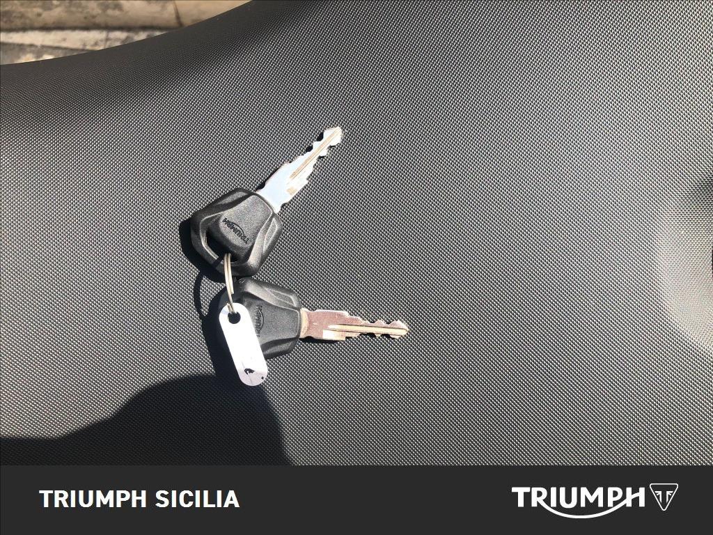 TRIUMPH Daytona 660 Abs