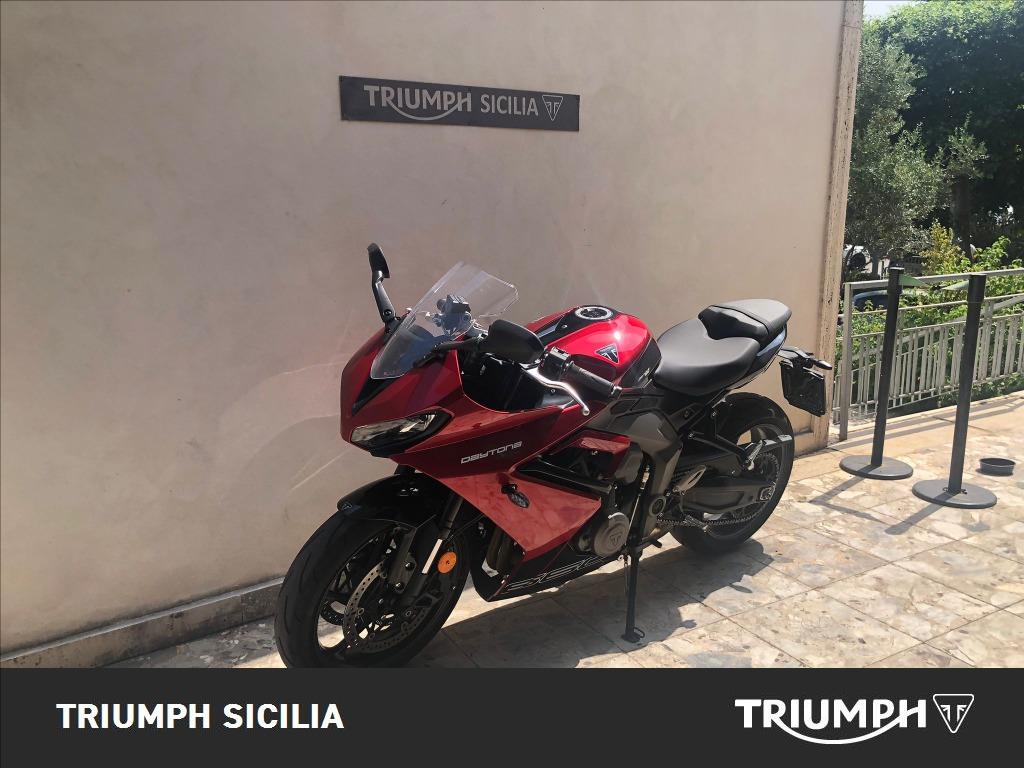 TRIUMPH Daytona 660 Abs