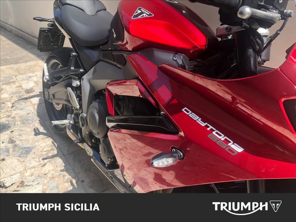 TRIUMPH Daytona 660 Abs