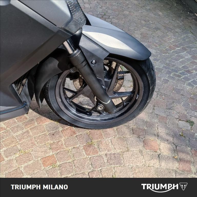 YAMAHA X-Max 250 