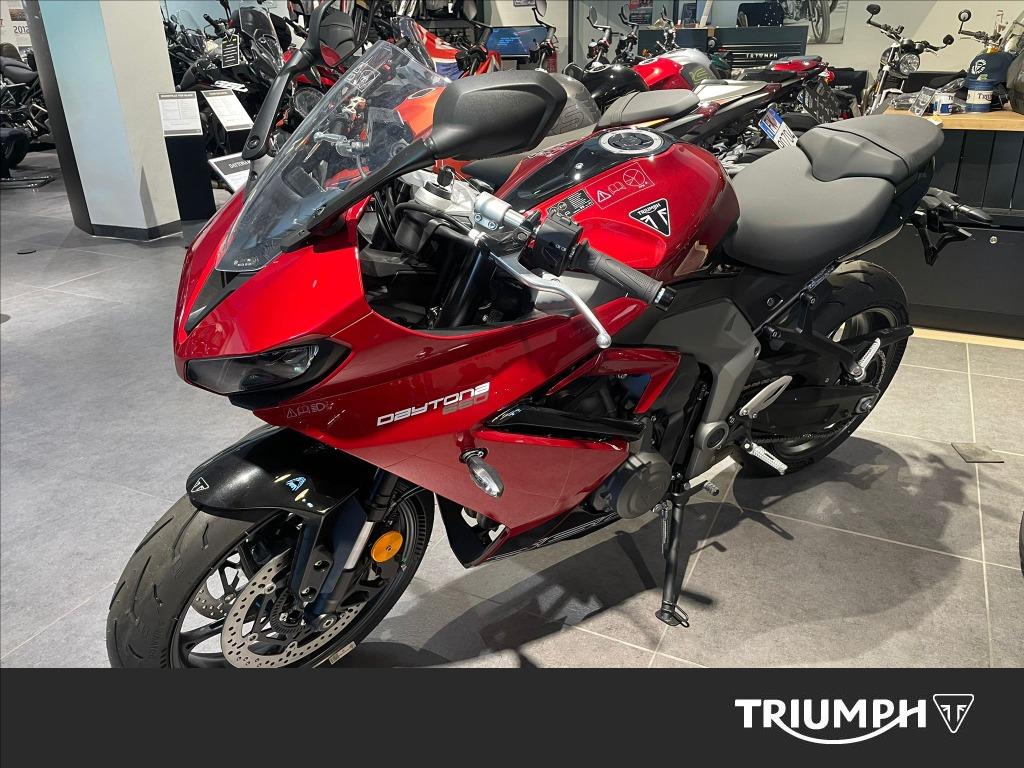 TRIUMPH Daytona 660 Abs