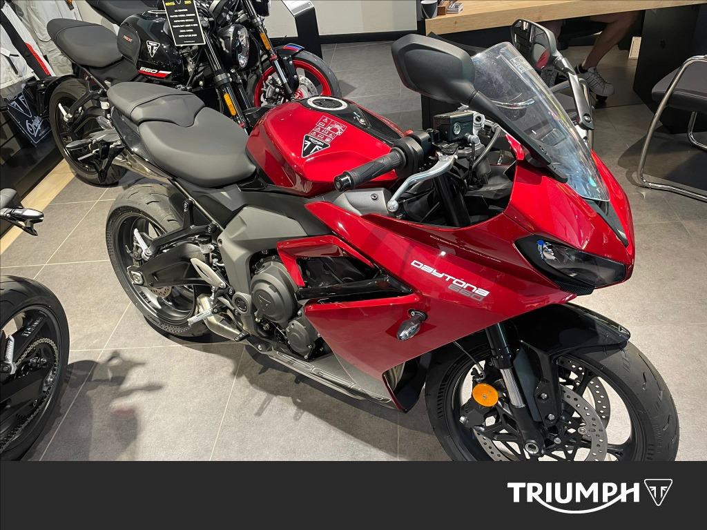 TRIUMPH Daytona 660 Abs