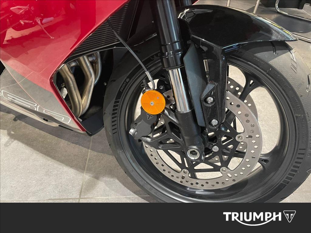 TRIUMPH Daytona 660 Abs
