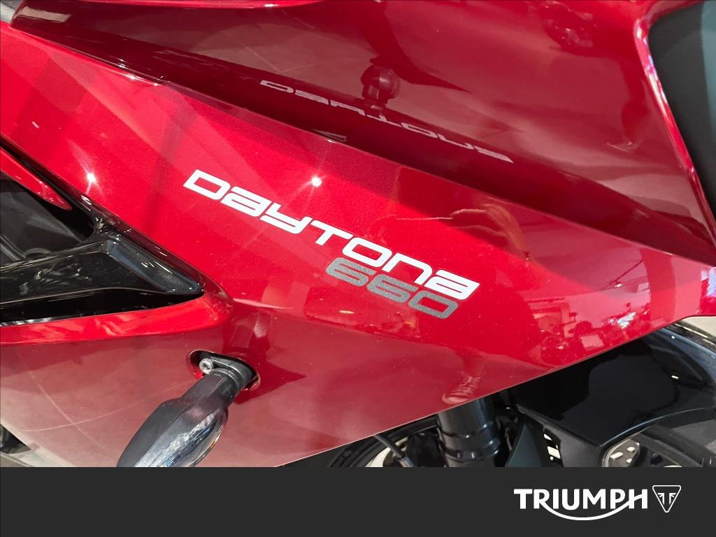 TRIUMPH Daytona 660 Abs
