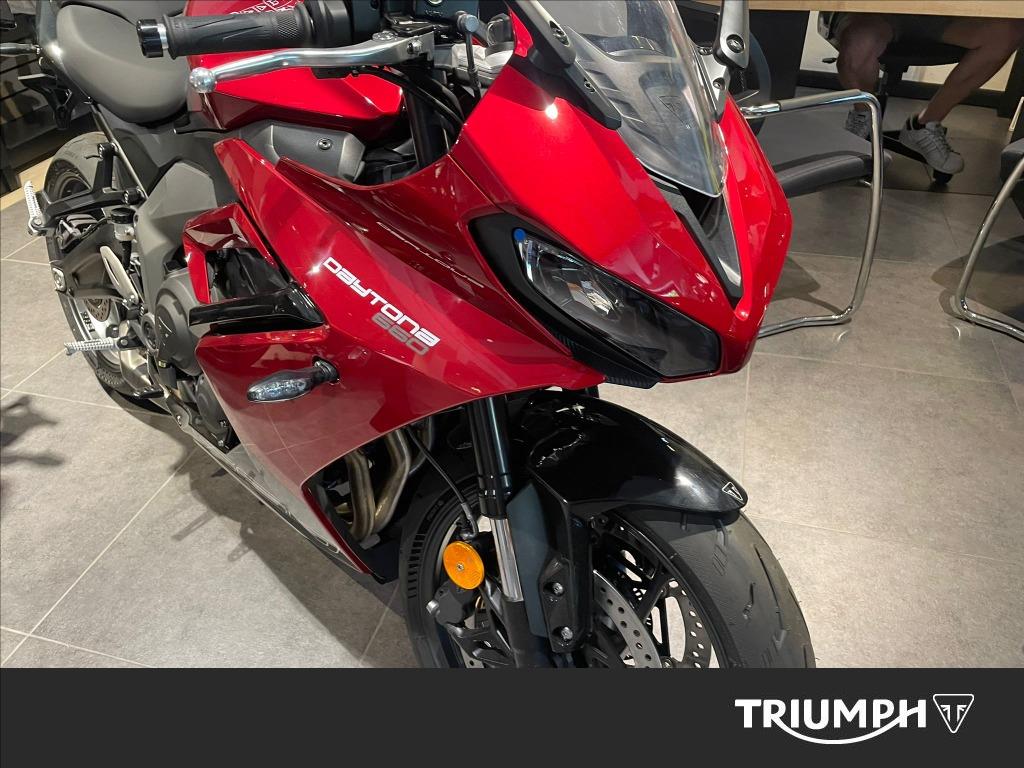 TRIUMPH Daytona 660 Abs
