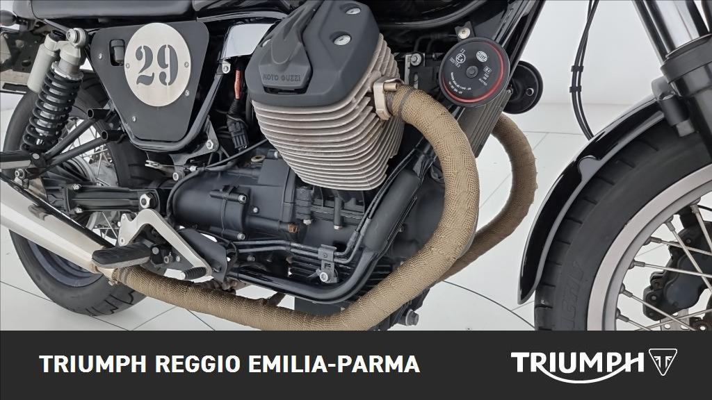 MOTO GUZZI V7 750 Stone