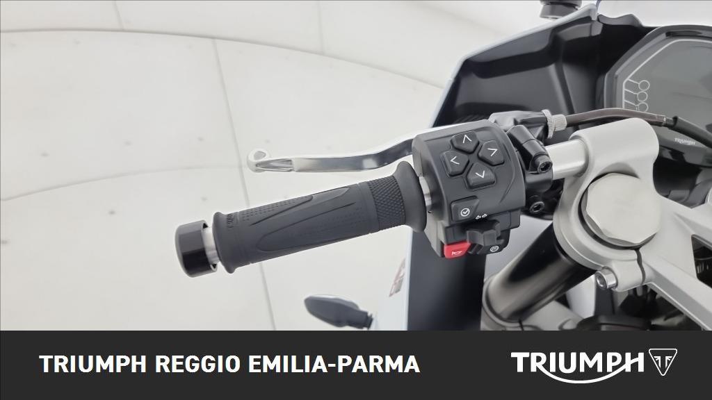 TRIUMPH Daytona 660 Abs