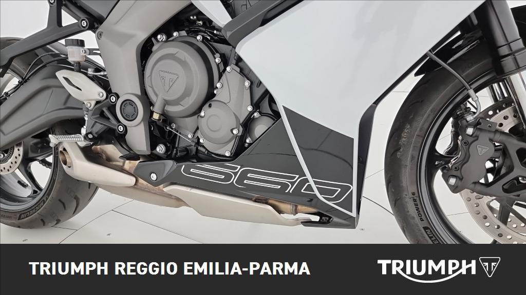 TRIUMPH Daytona 660 Abs