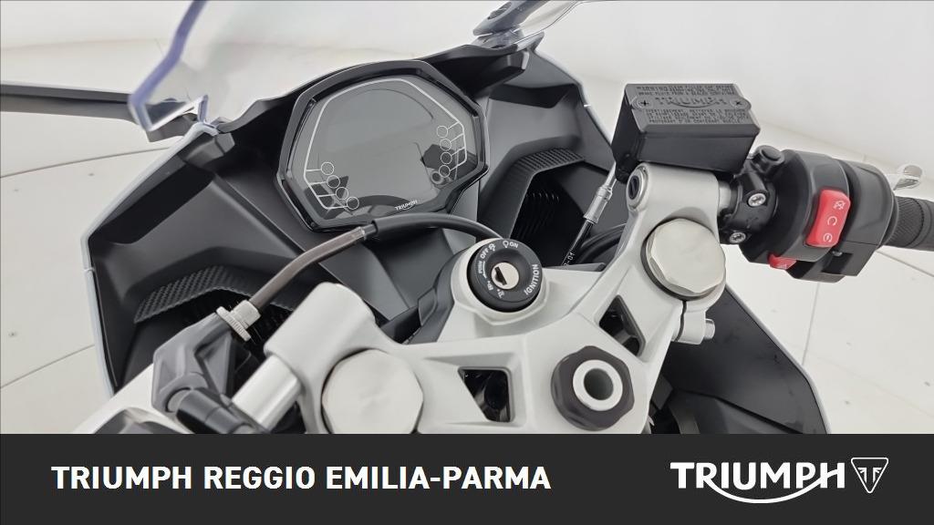 TRIUMPH Daytona 660 Abs