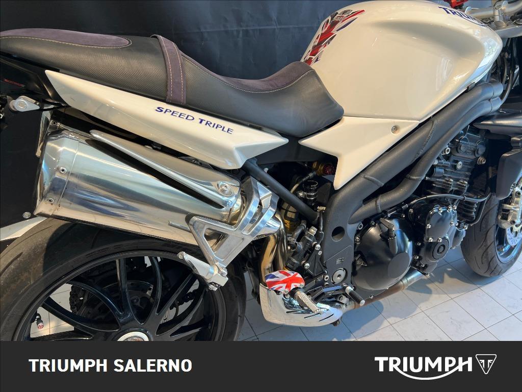 TRIUMPH Speed Triple 1050 
