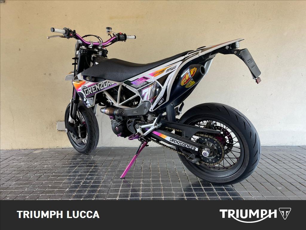 HUSQVARNA Supermoto 701 4T 