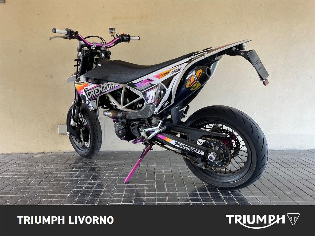 HUSQVARNA Supermoto 701 4T 