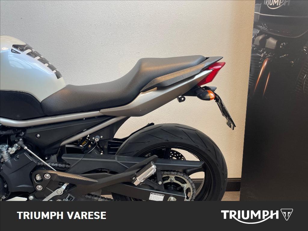 YAMAHA XJ6 600 