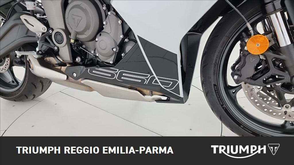TRIUMPH Daytona 660 Abs