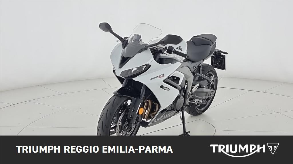 TRIUMPH Daytona 660 Abs