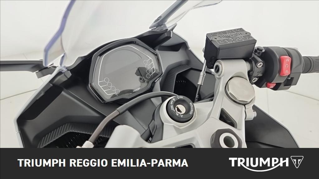TRIUMPH Daytona 660 Abs