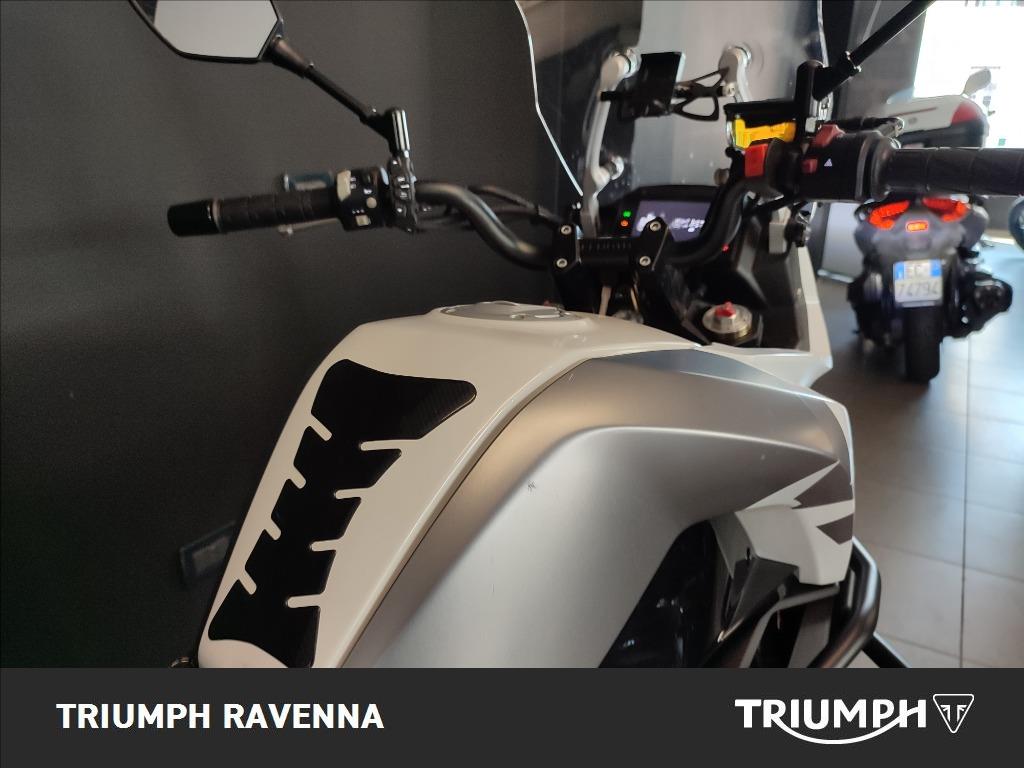 CFMOTO 650 MT Abs