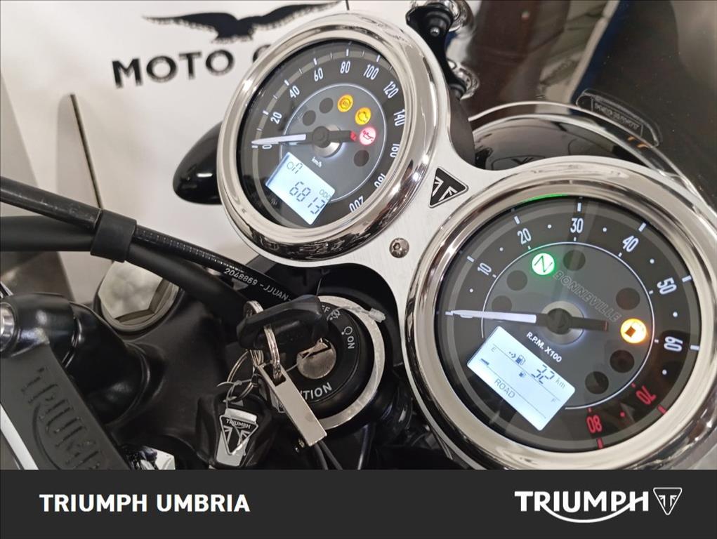 TRIUMPH Bonneville 900 T100 E5