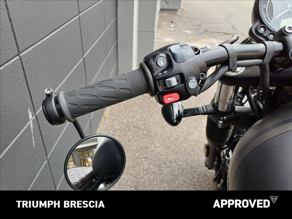 TRIUMPH Bonneville 1200 Bobber E5