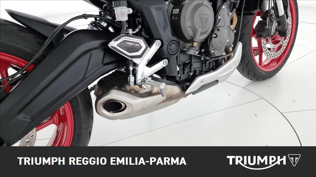 TRIUMPH Trident 660 Triple Tribute Abs