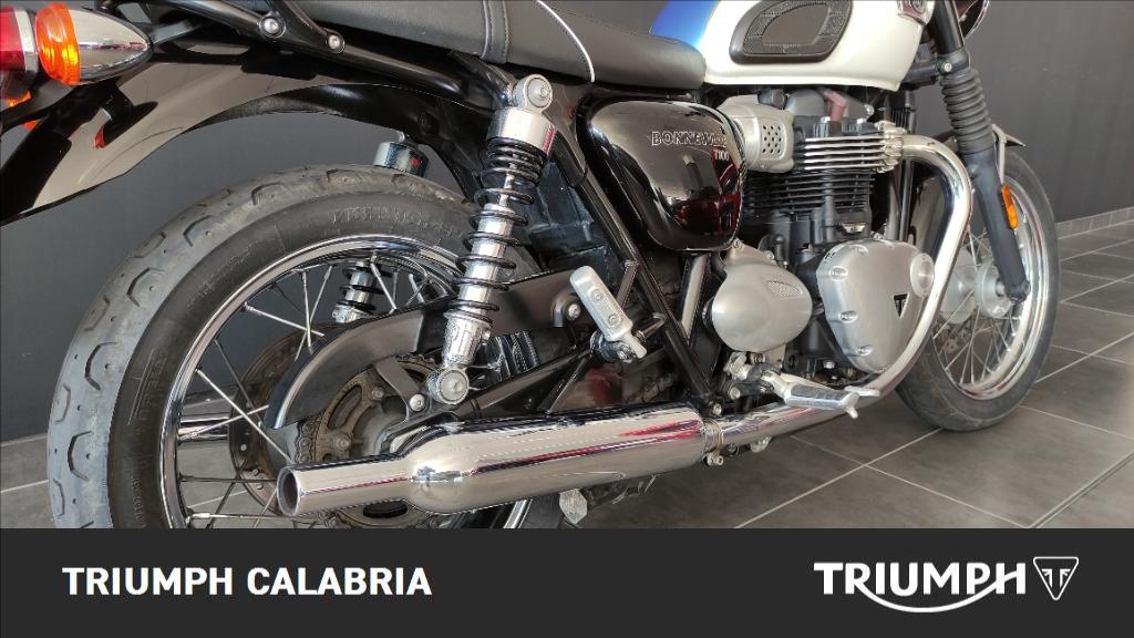TRIUMPH Bonneville 900 T100 