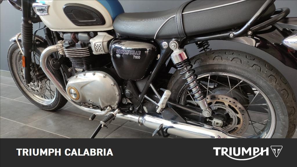TRIUMPH Bonneville 900 T100 