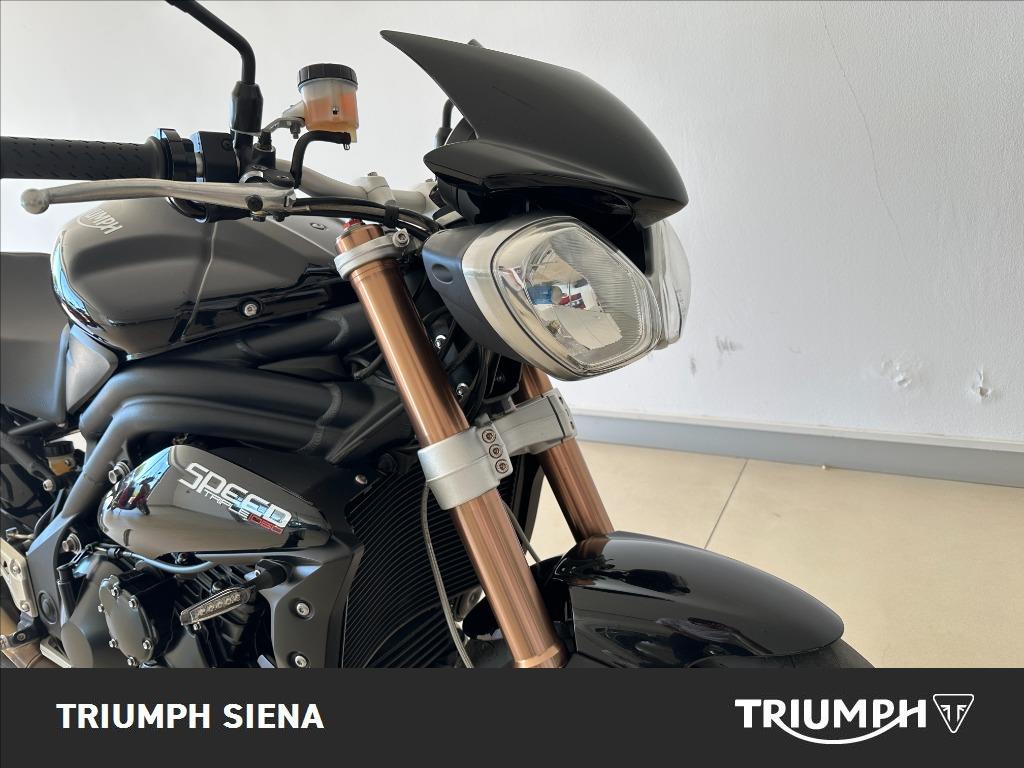 TRIUMPH Speed Triple 1050 