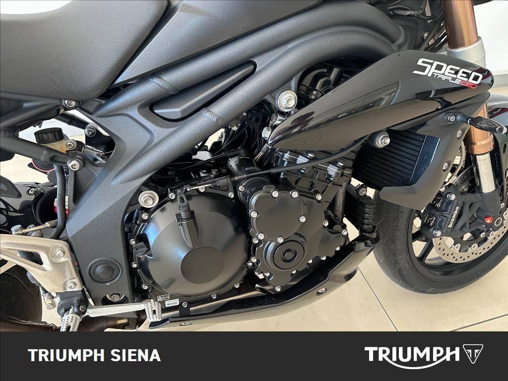 TRIUMPH Speed Triple 1050 