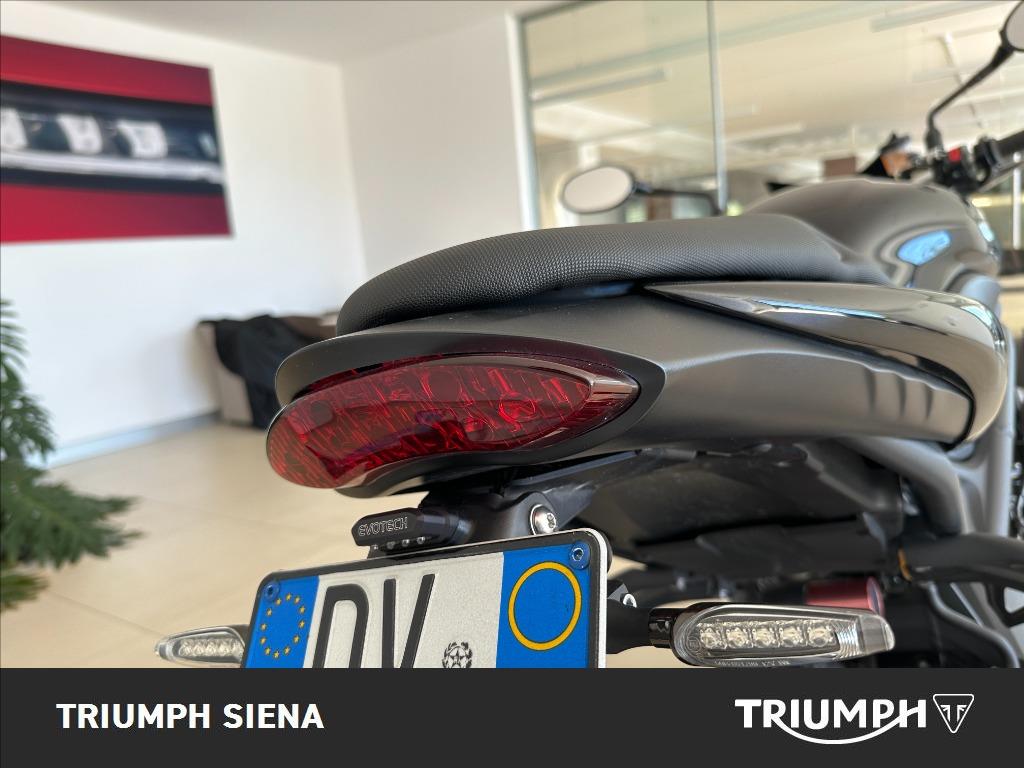 TRIUMPH Speed Triple 1050 