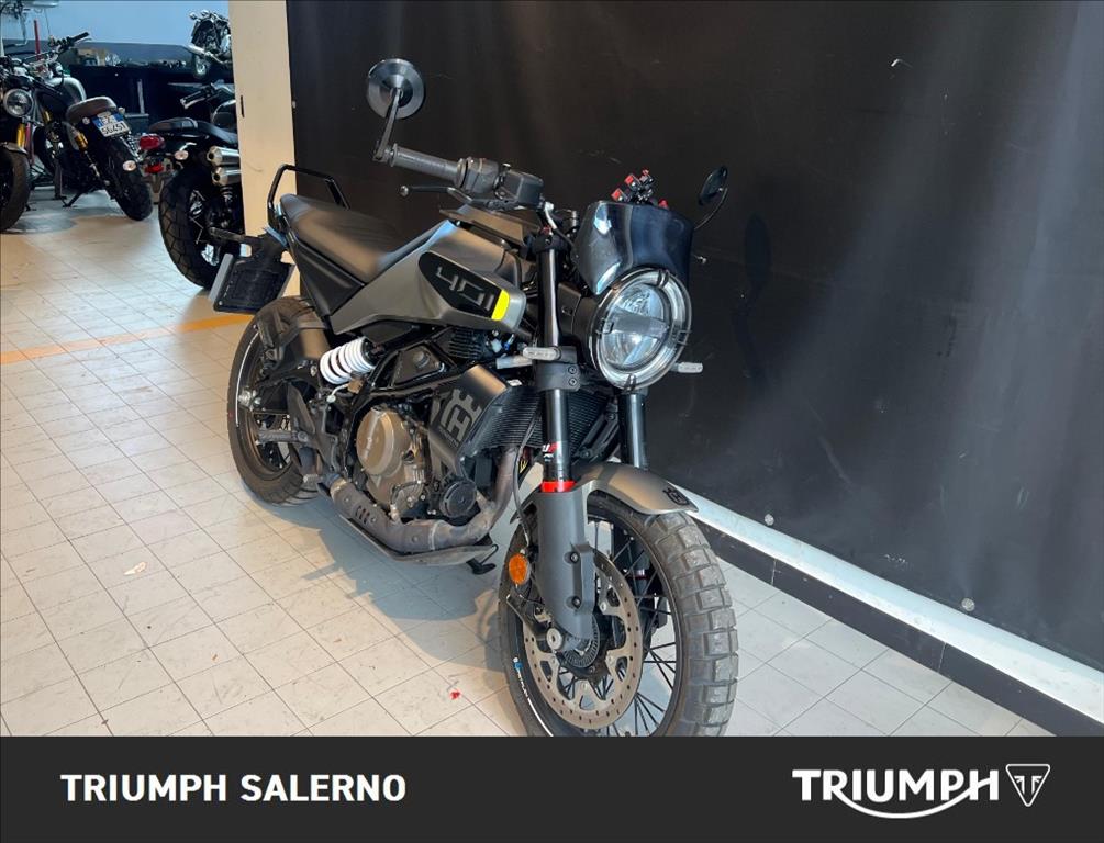 HUSQVARNA Svartpilen 401 4T