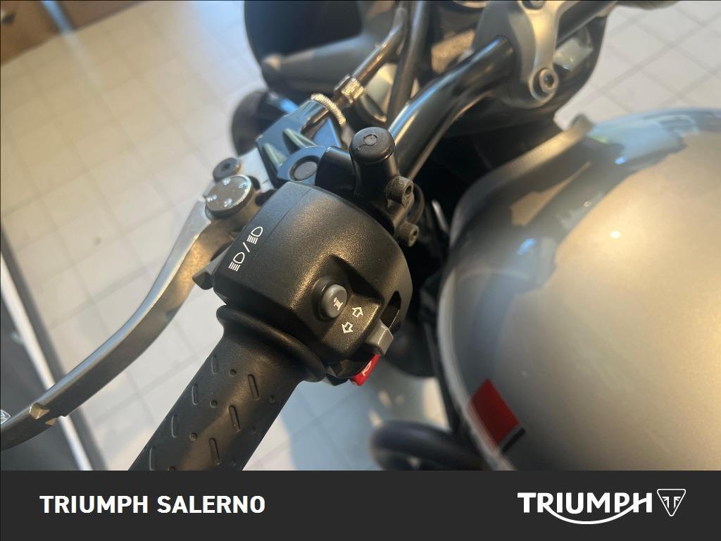TRIUMPH Street Twin 900 