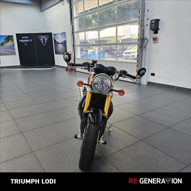 TRIUMPH Thruxton 1200 R