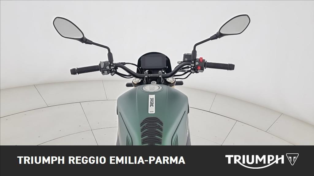 BENELLI Leoncino 800 