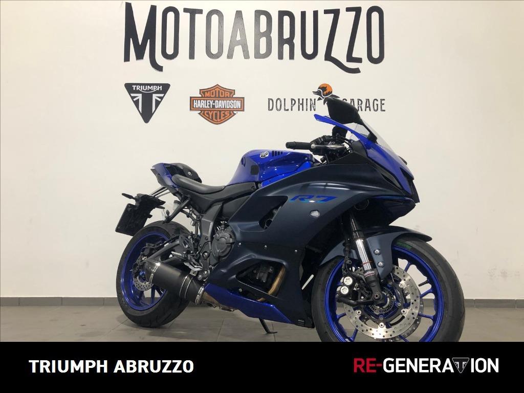 YAMAHA YZF R7 690 Abs
