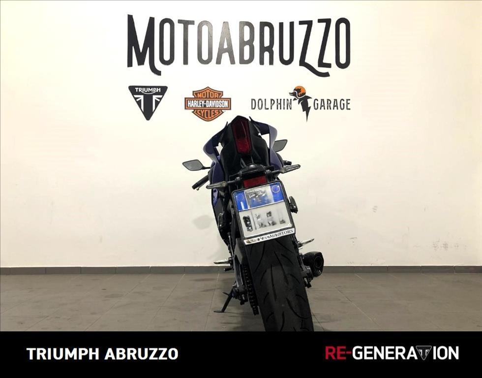 YAMAHA YZF R7 690 Abs