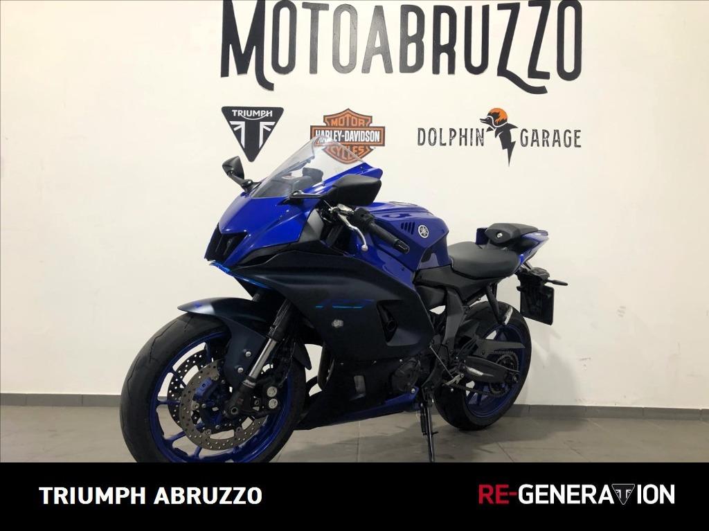 YAMAHA YZF R7 690 Abs
