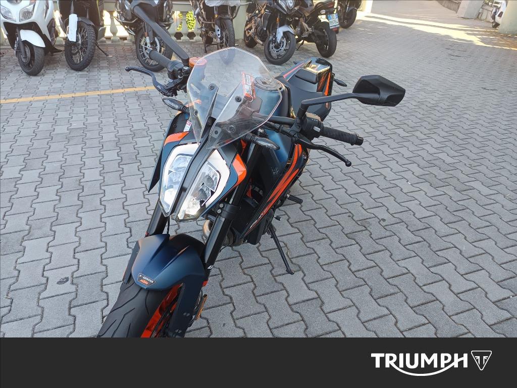 KTM 890 Duke R