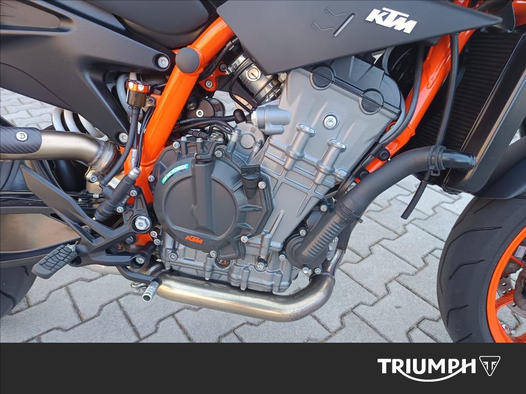 KTM 890 Duke R