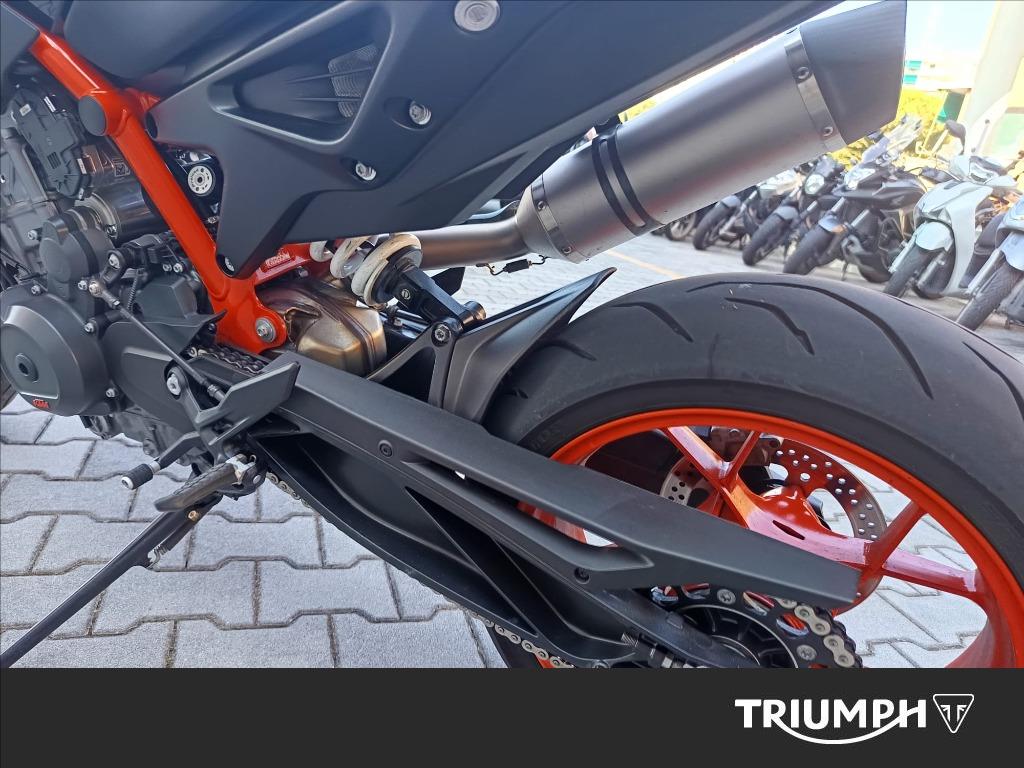 KTM 890 Duke R