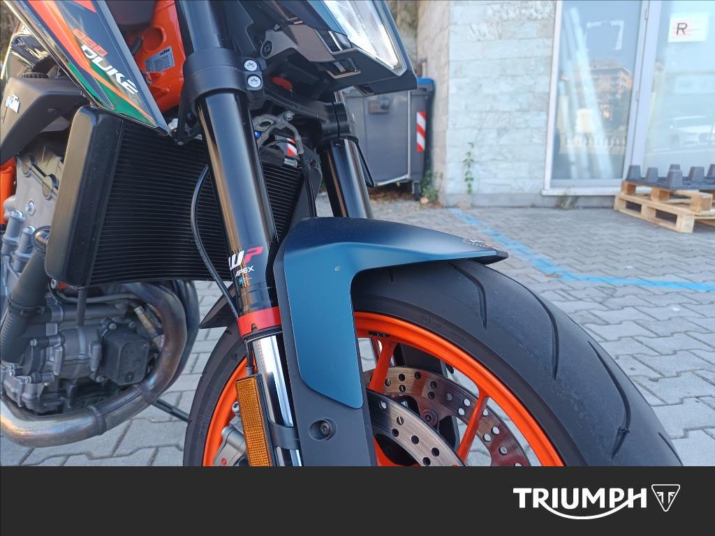 KTM 890 Duke R
