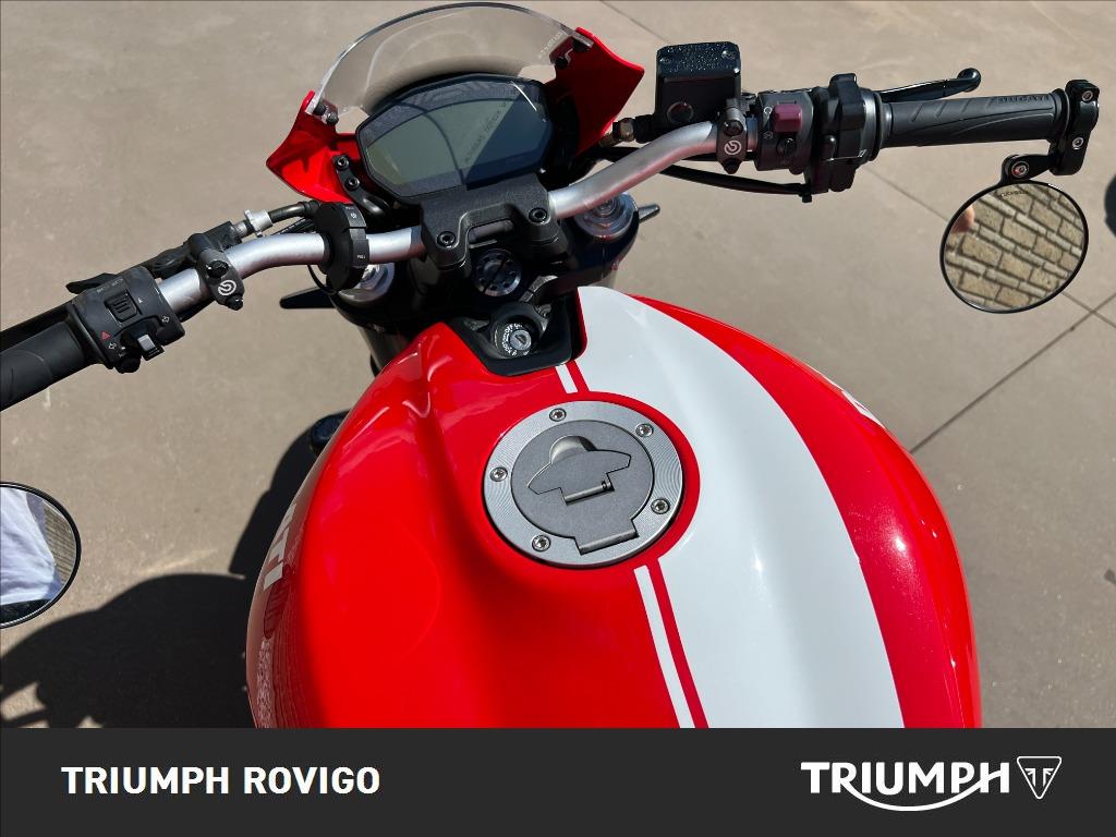 DUCATI Monster 821 Stripe