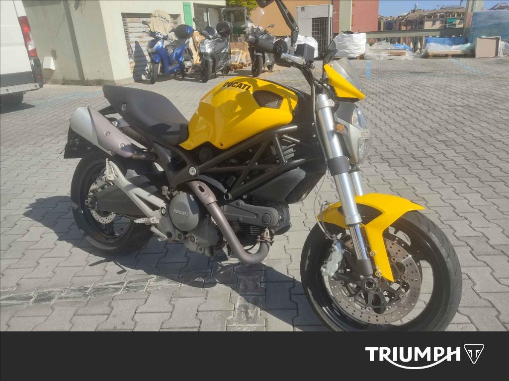 DUCATI Monster 696 