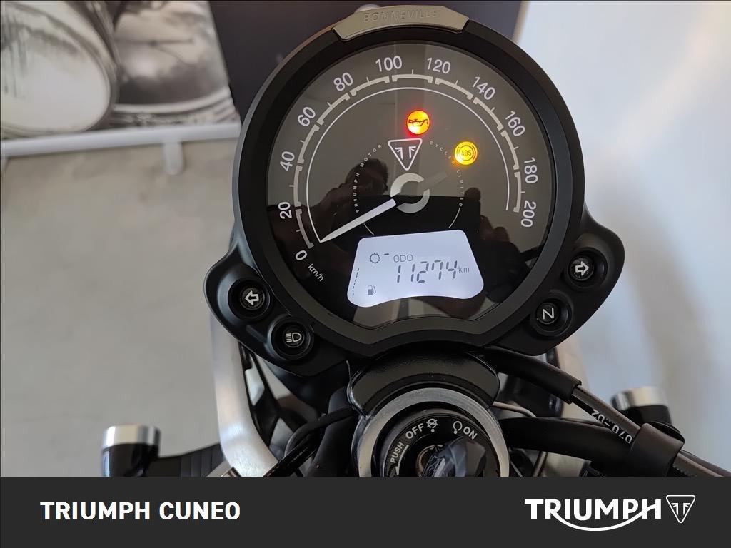 TRIUMPH Street Twin 900 