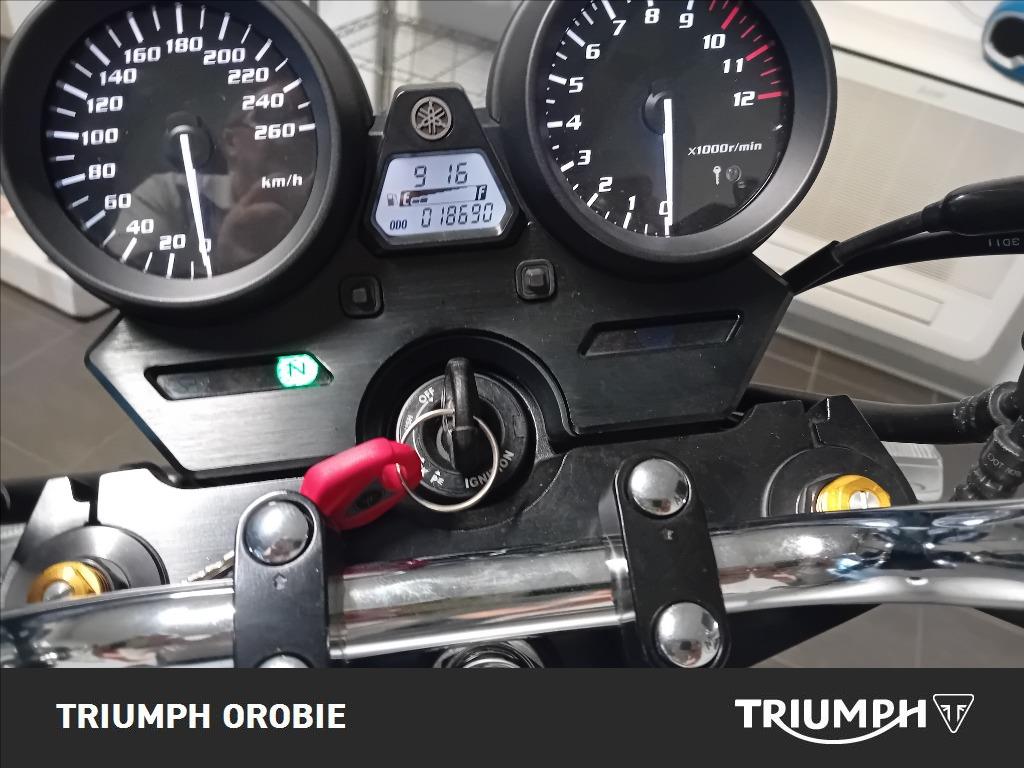 YAMAHA XJR 1300 