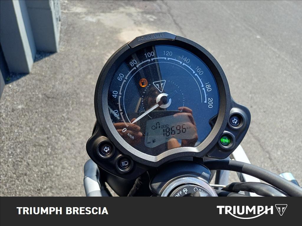 TRIUMPH Street Scrambler 900 