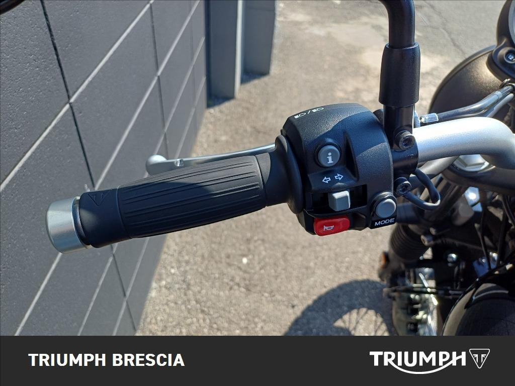 TRIUMPH Street Scrambler 900 