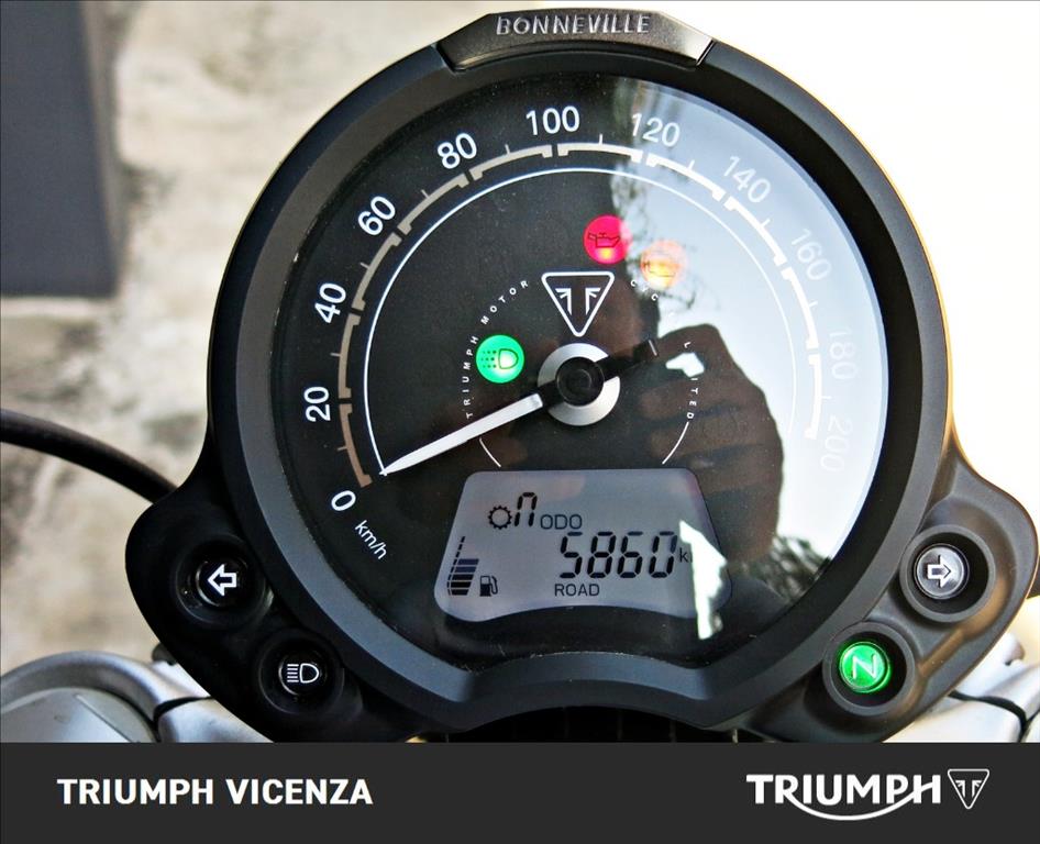 TRIUMPH Bonneville 1200 Speedmaster E5