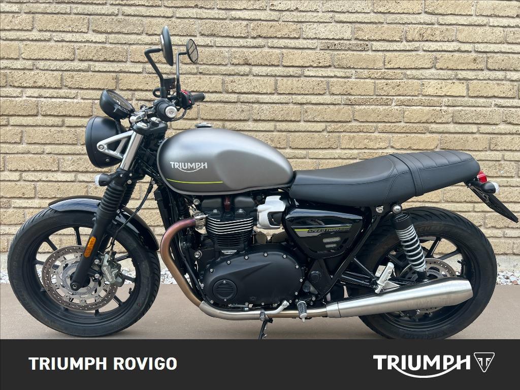 TRIUMPH Street Twin 900 